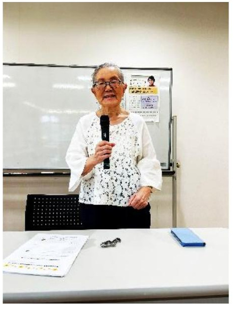 後援会の活動で話す中野美江会長